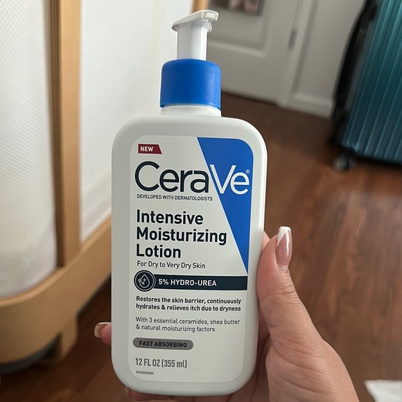 Cerave Intensive Moisturizing Lotion - Picture 1 of 1